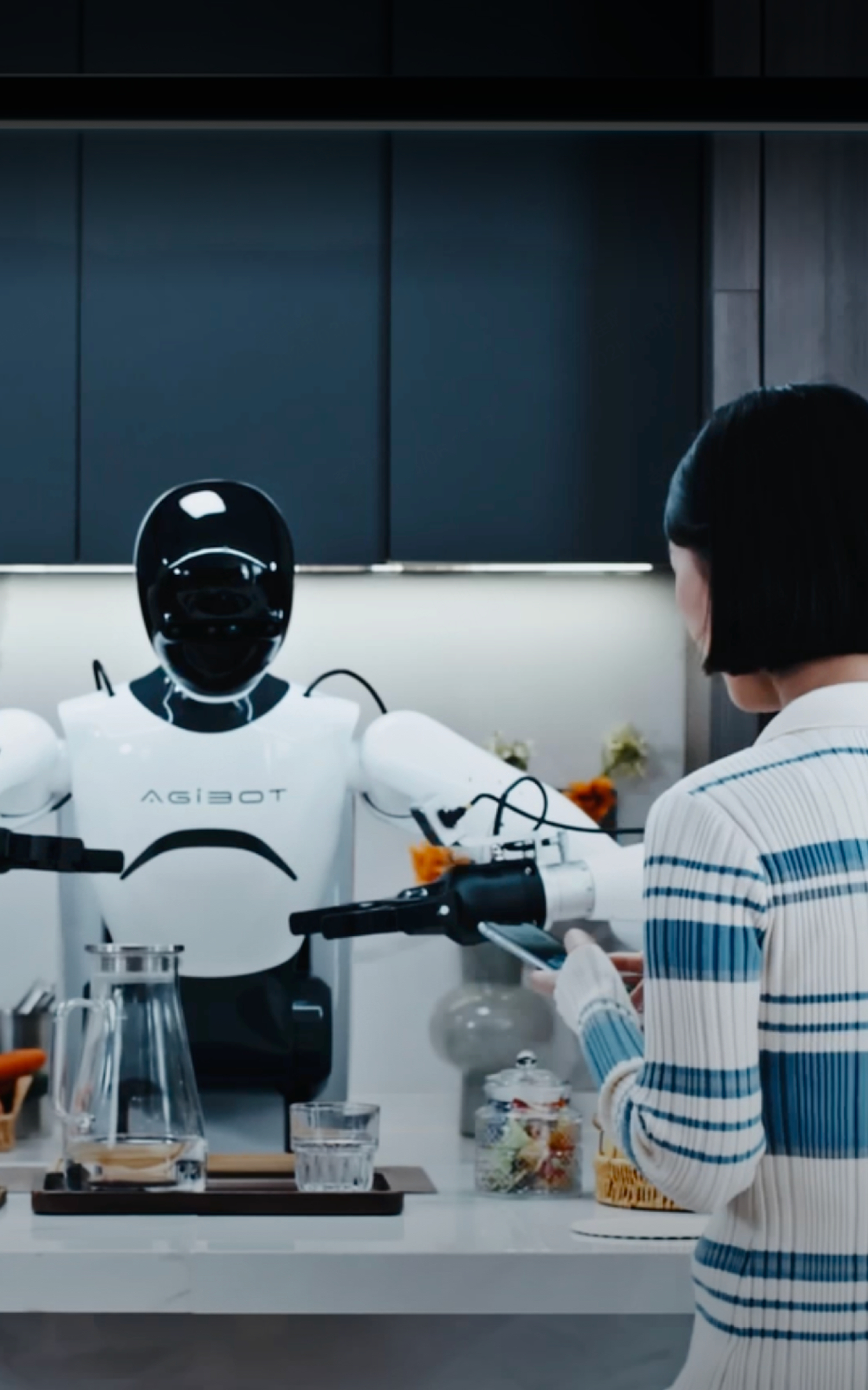 行业首款！米兰milan发布具身智能一站式开发平台Genie Studio